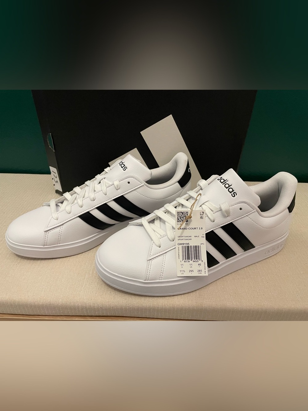 Adidas Grand Court 2.0 Sneakers Mens 11.5 White Black Stripe New